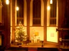 Weihnachtlicher Altarraum der Dreikönigskirche