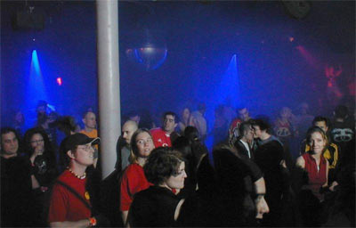 'Rave crowd', 2004, User:Alkivar