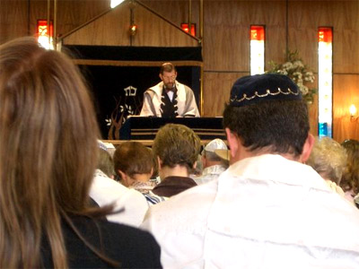 'Services at a reform synagogue', Goodoldpolonius2, 2005
